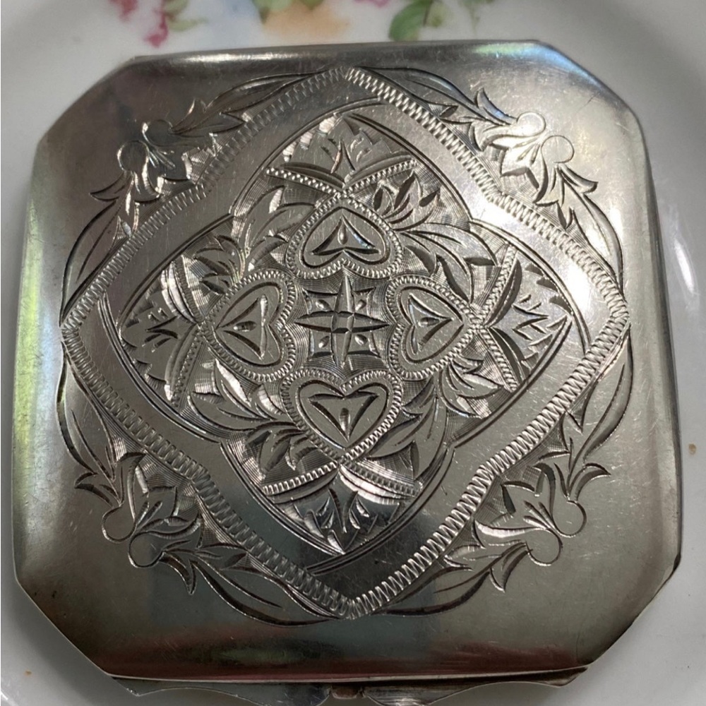 Gorgeous VTG/Antique Etched Sterling Compact (Final Price)